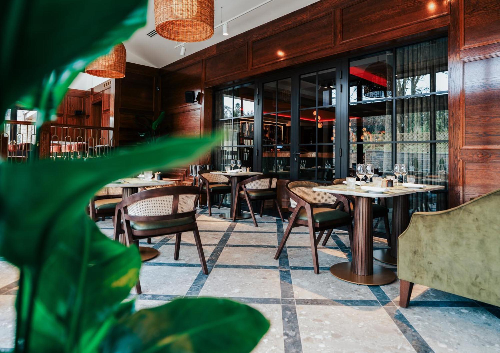 Crossbasket Castle Hotel & Restaurant High Blantyre المظهر الخارجي الصورة