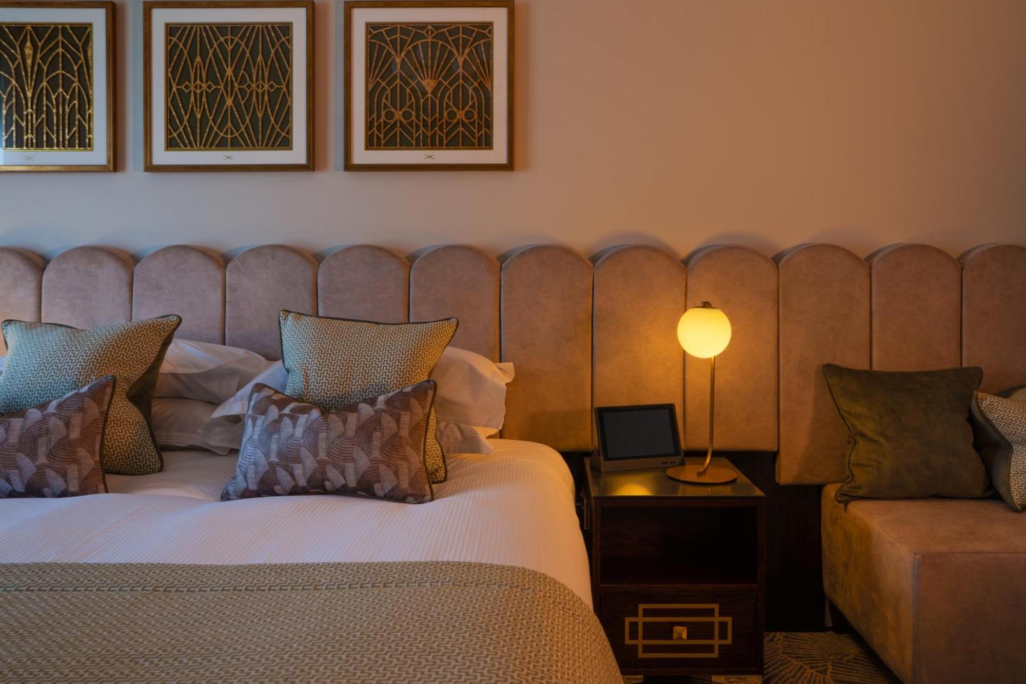 Crossbasket Castle Hotel & Restaurant High Blantyre المظهر الخارجي الصورة