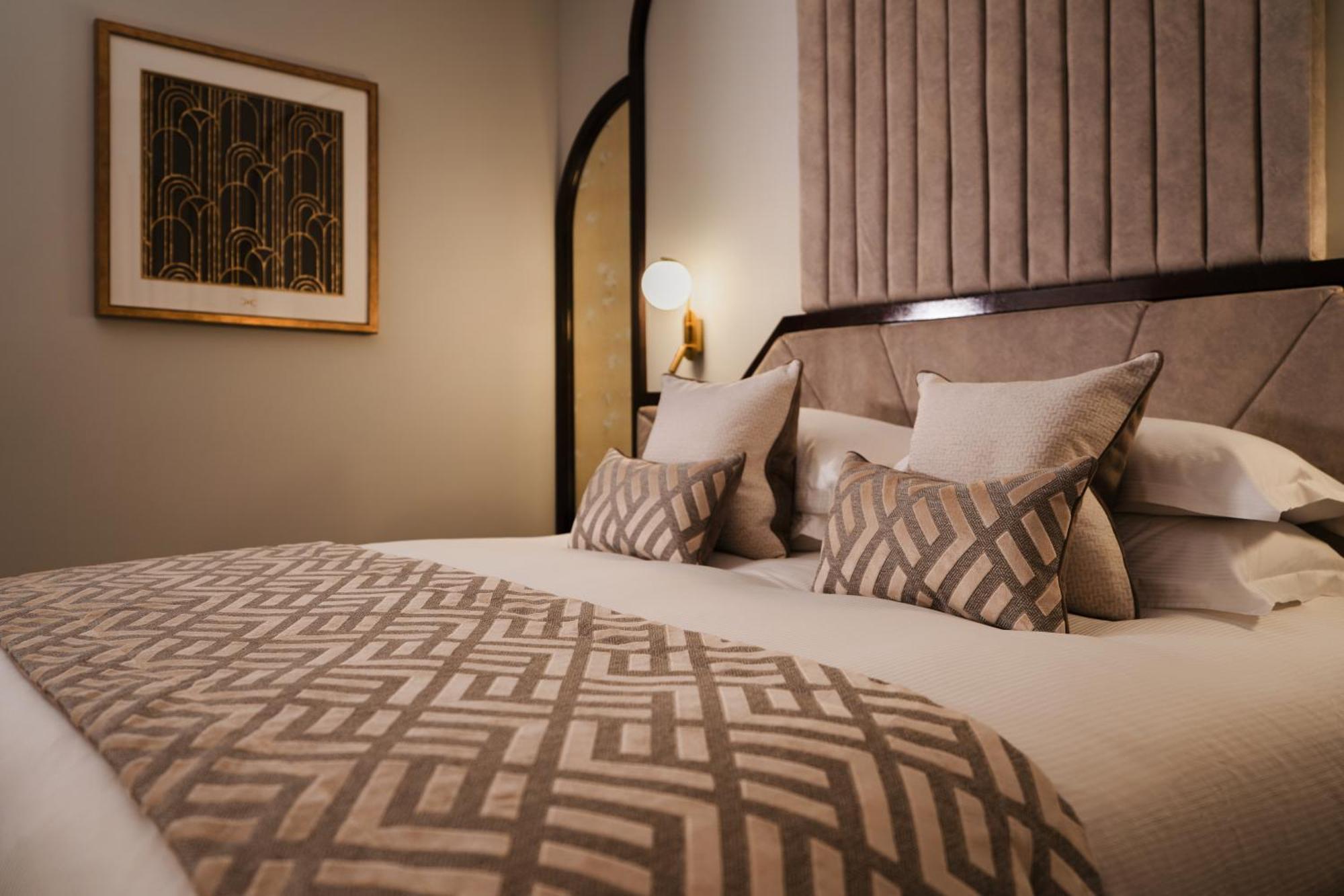 Crossbasket Castle Hotel & Restaurant High Blantyre المظهر الخارجي الصورة