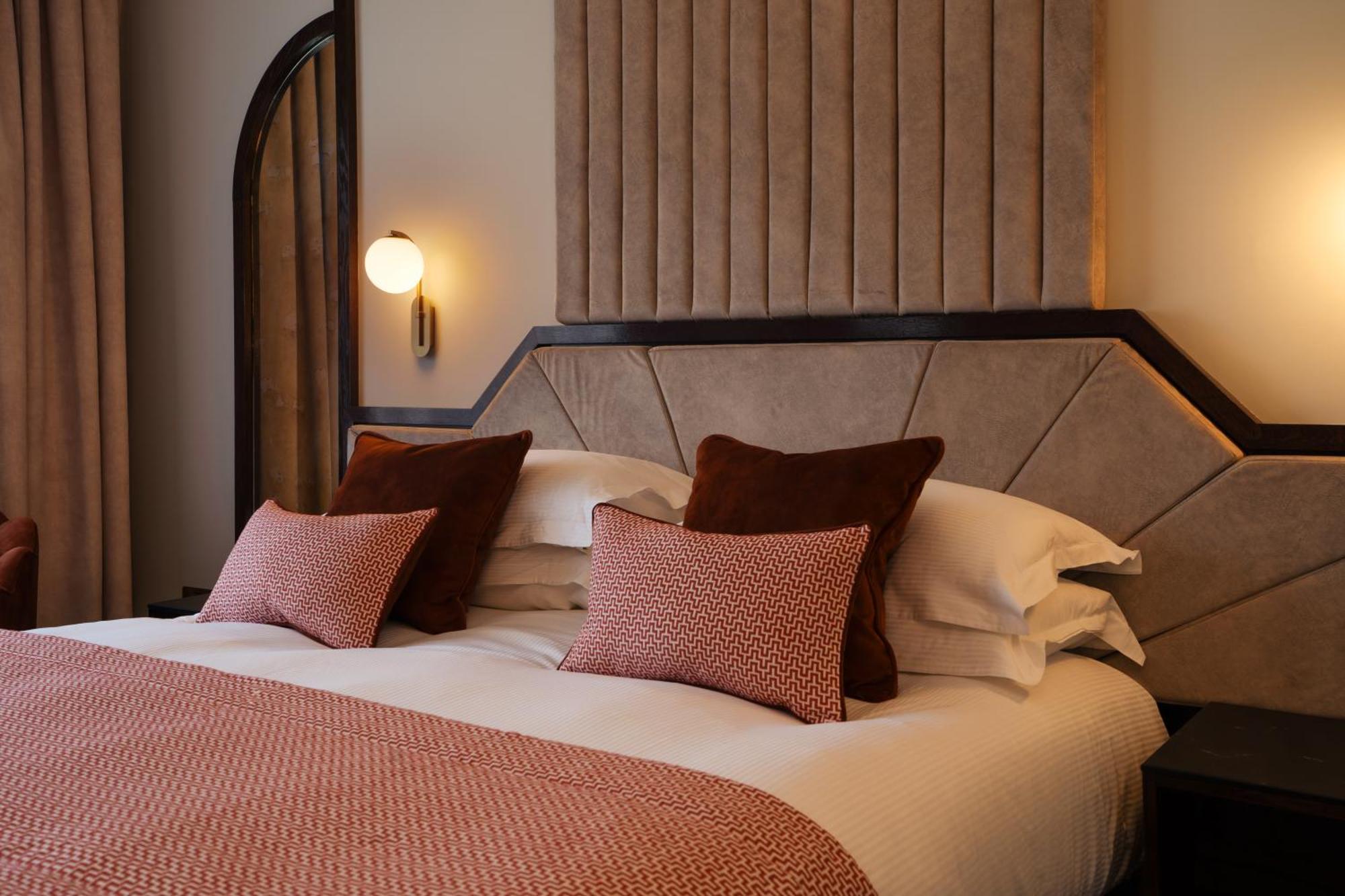 Crossbasket Castle Hotel & Restaurant High Blantyre المظهر الخارجي الصورة